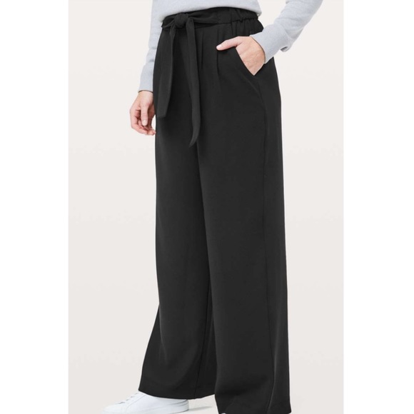 Lululemon Noir Pants~